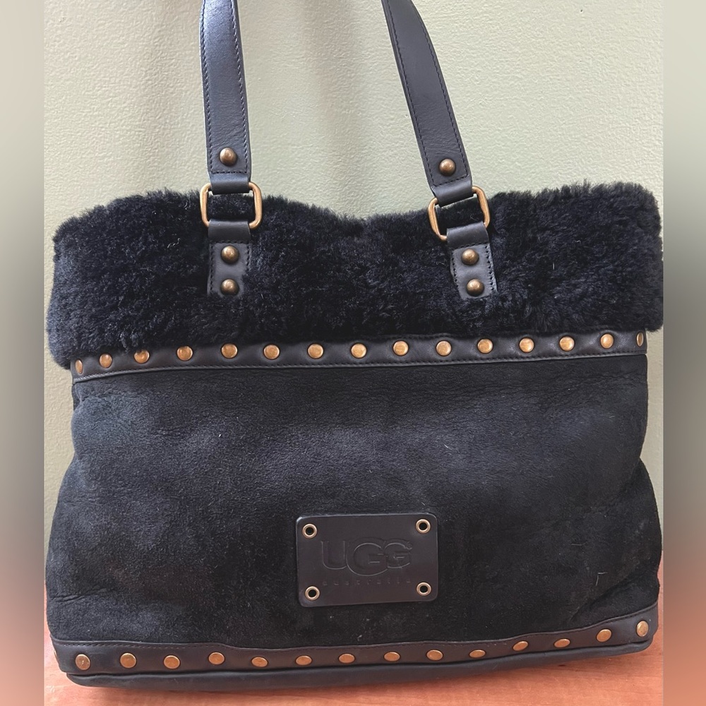 Ugg pocketbook